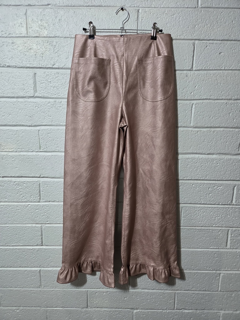 NWT Maeve Colette Crop Metallic Faux Leather Ruffle-Hem Pants Pink Metallic 27 - Picture 5 of 16